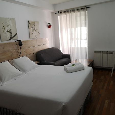 Hostal Carbonara A Coruna Bagian luar foto