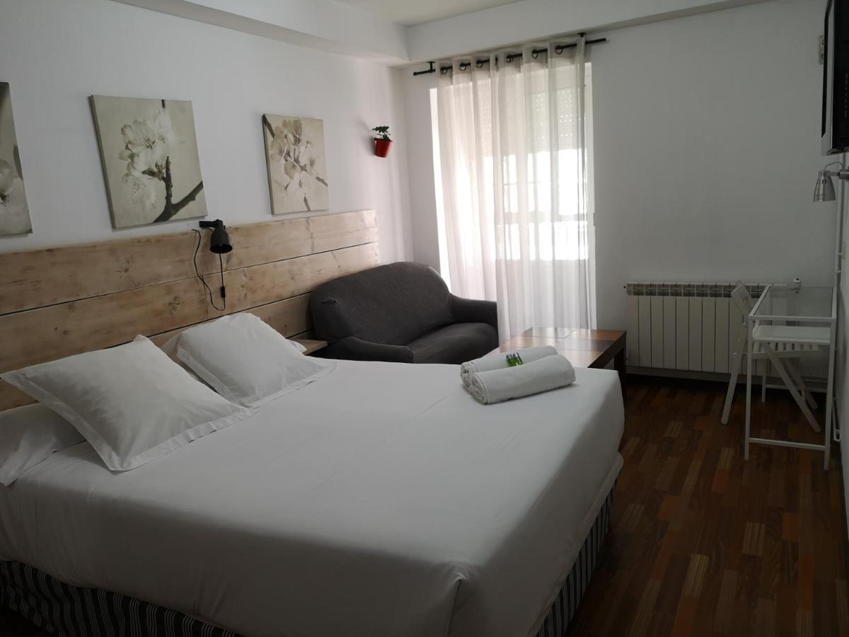 Hostal Carbonara A Coruna Bagian luar foto