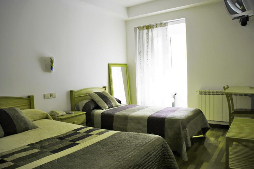 Hostal Carbonara A Coruna Bagian luar foto
