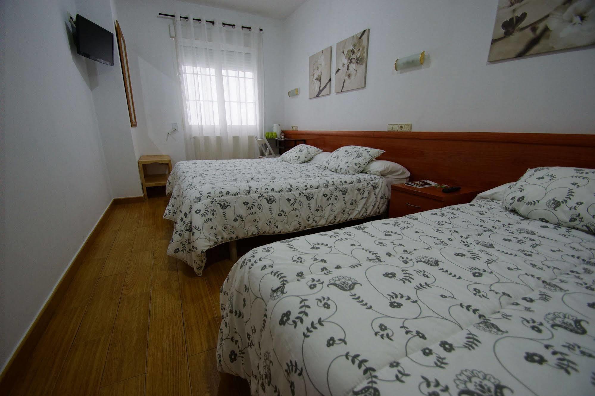 Hostal Carbonara A Coruna Bagian luar foto