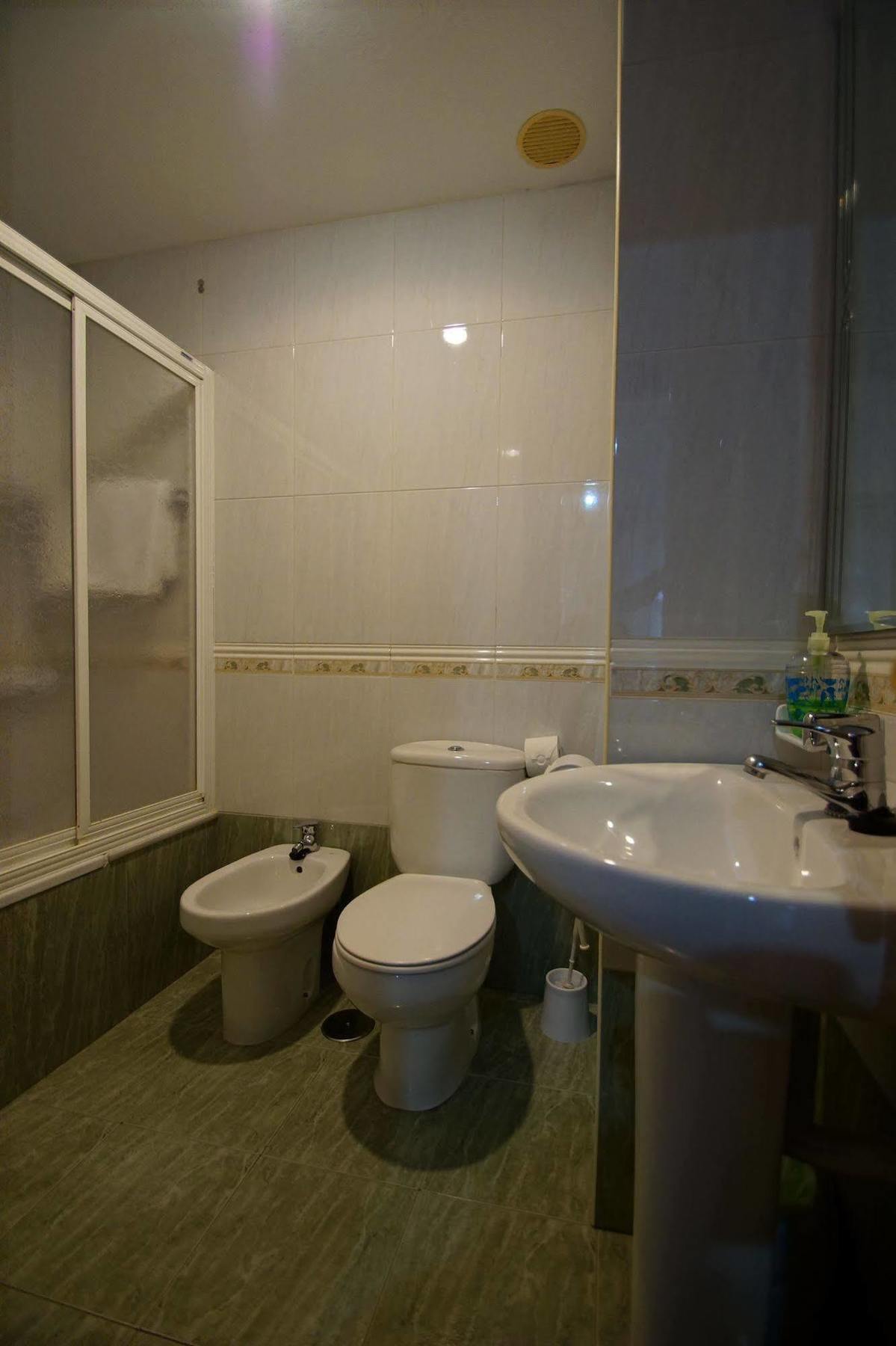 Hostal Carbonara A Coruna Bagian luar foto
